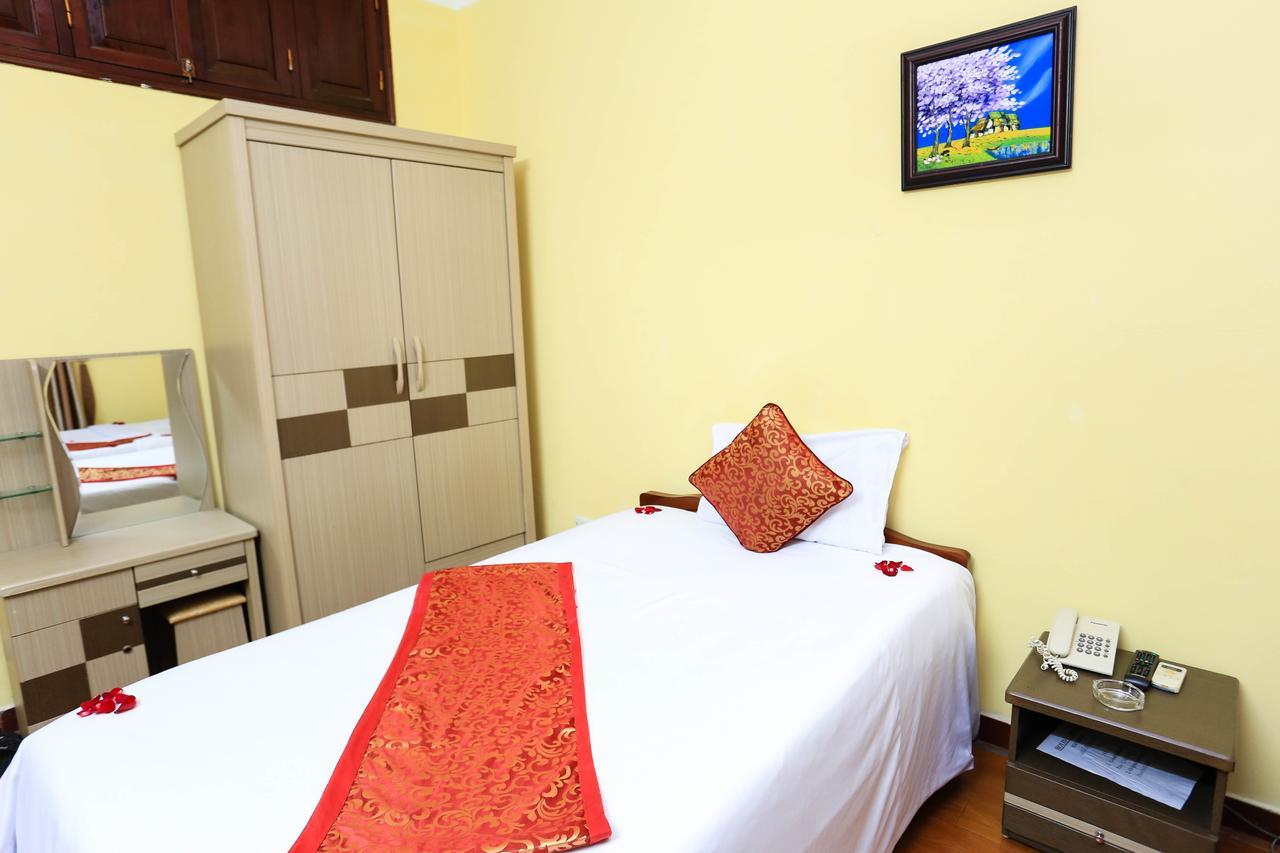 Grand Holiday Hotel 2 Hanoi Bagian luar foto