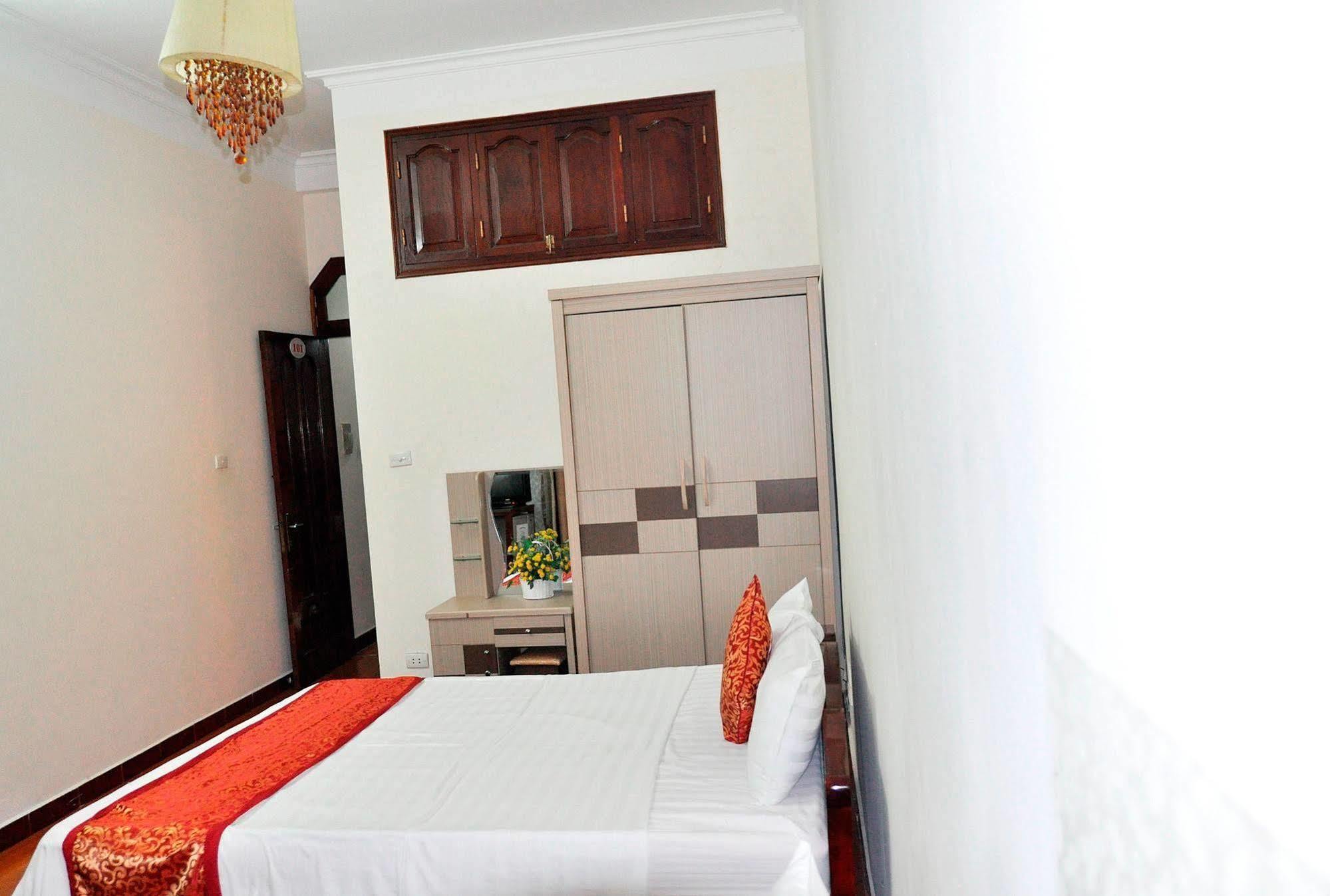 Grand Holiday Hotel 2 Hanoi Bagian luar foto