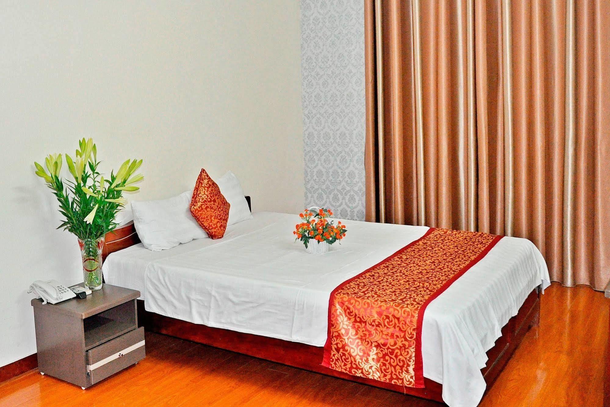 Grand Holiday Hotel 2 Hanoi Bagian luar foto