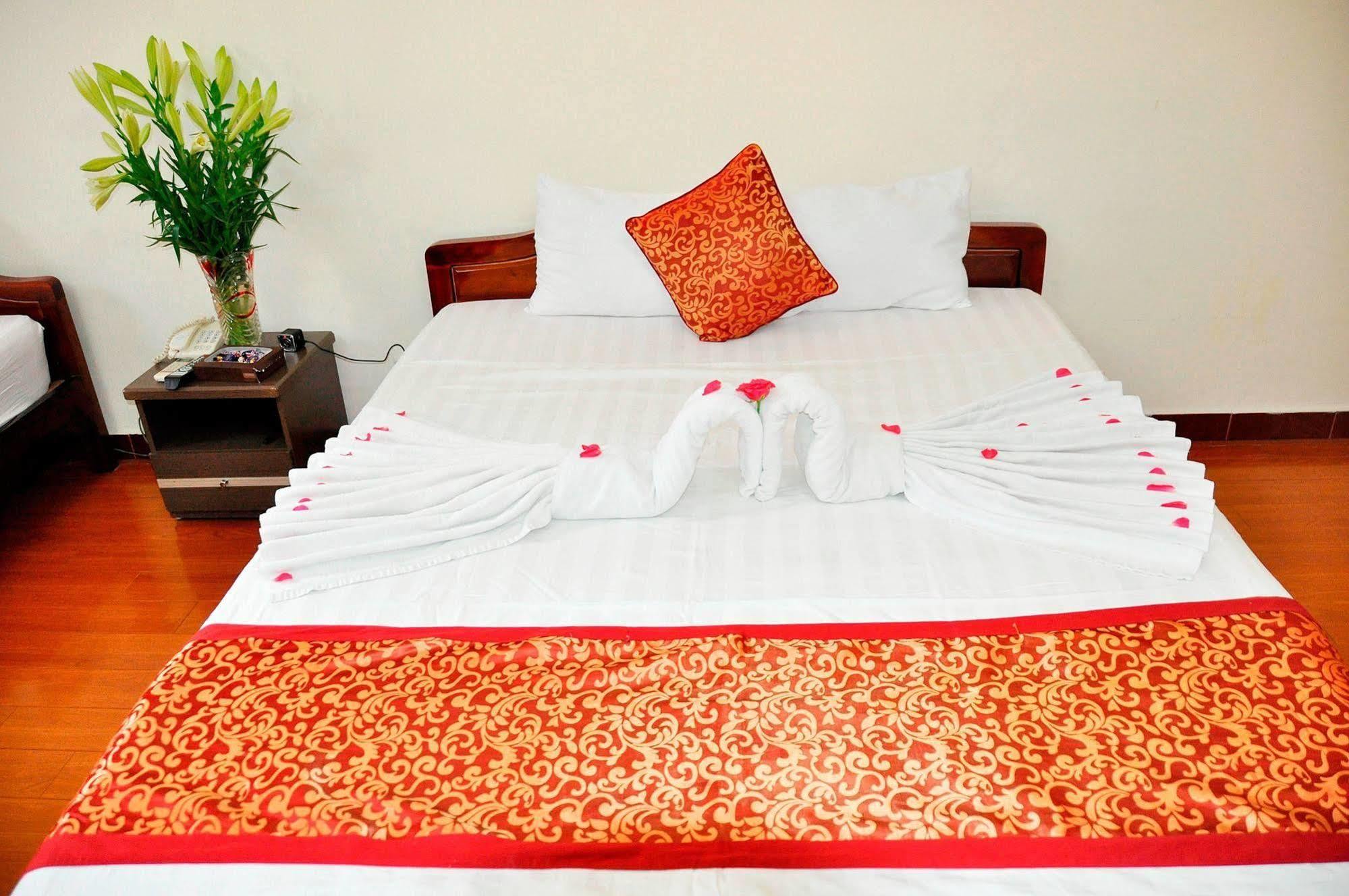 Grand Holiday Hotel 2 Hanoi Bagian luar foto
