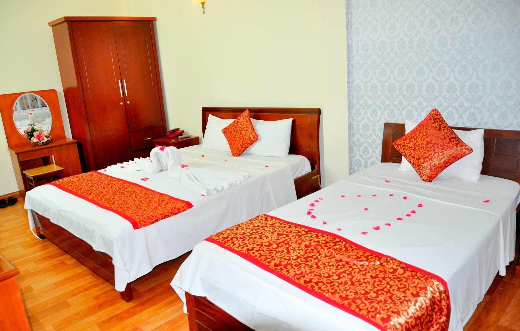 Grand Holiday Hotel 2 Hanoi Bagian luar foto