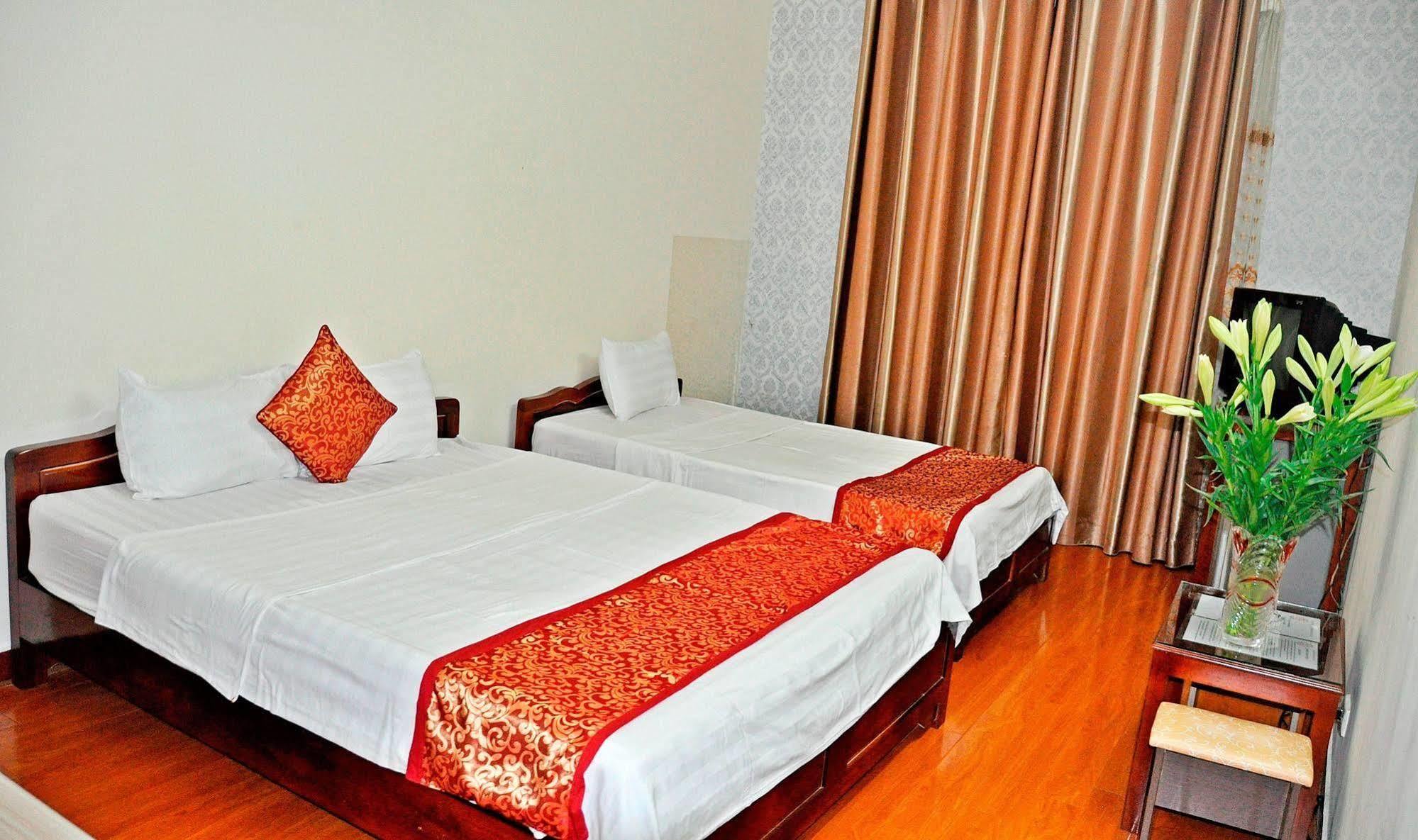 Grand Holiday Hotel 2 Hanoi Bagian luar foto